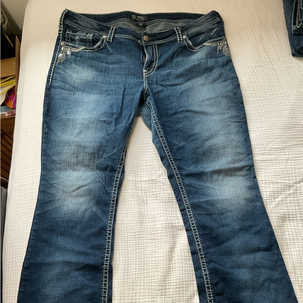 Silver Jeans Women's Boot Cut in Blue